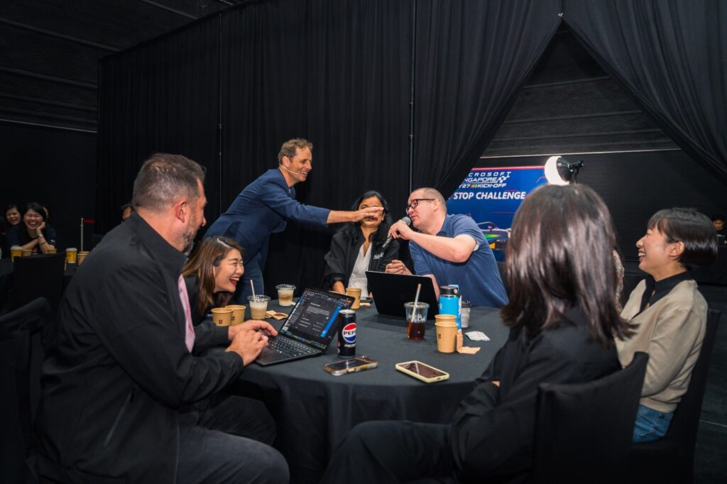 Rob Lilwall interacting with Microsoft audience